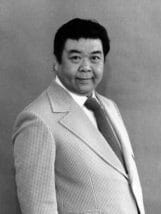 三波伸介